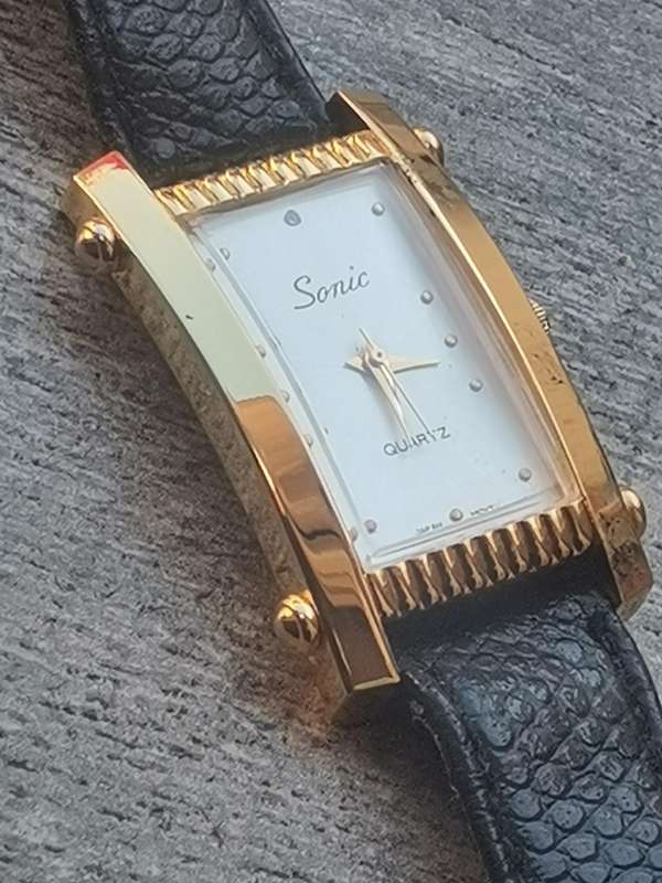 STUNNING LADIES SONIC WATCH IN EXCELLENT WORKING CONDITION