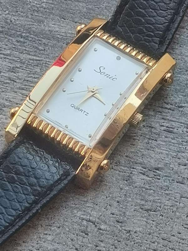 STUNNING LADIES SONIC WATCH IN EXCELLENT WORKING CONDITION