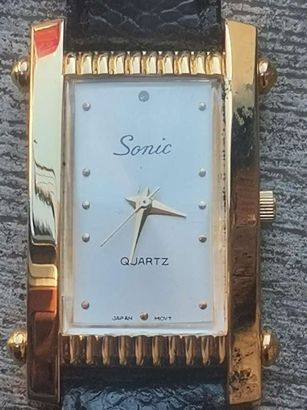 STUNNING LADIES SONIC WATCH IN EXCELLENT WORKING CONDITION