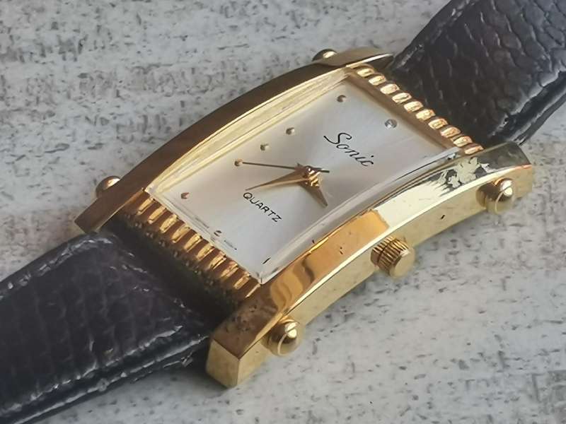 STUNNING LADIES SONIC WATCH IN EXCELLENT WORKING CONDITION