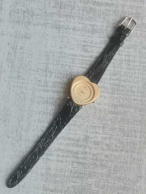 LADIES ELEGANT GOLD LUIS SANTINI HEART SHAPED WATCH IN EXCELLENT WORKING CONDITION