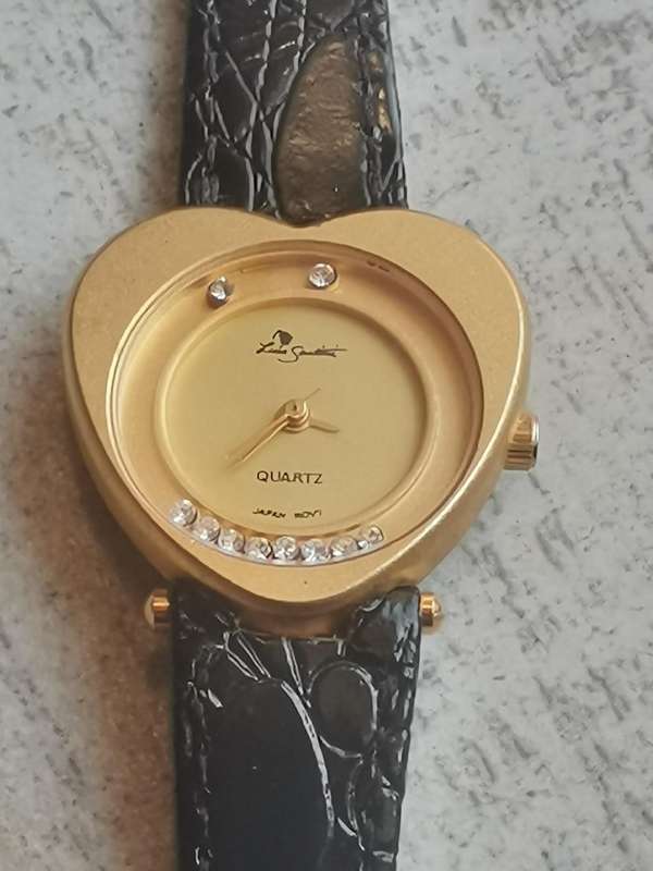 LADIES ELEGANT GOLD LUIS SANTINI HEART SHAPED WATCH IN EXCELLENT WORKING CONDITION