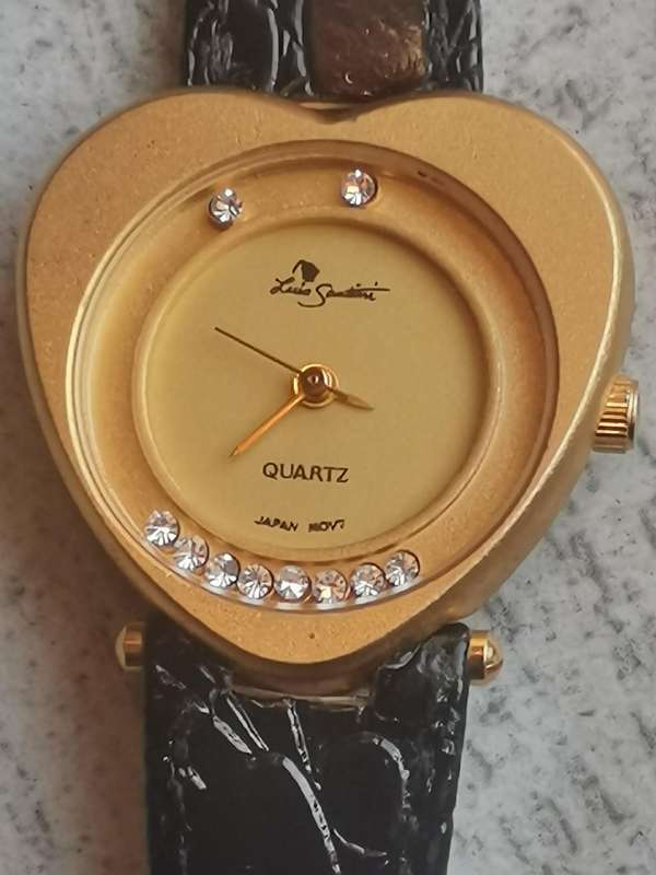 LADIES ELEGANT GOLD LUIS SANTINI HEART SHAPED WATCH IN EXCELLENT WORKING CONDITION