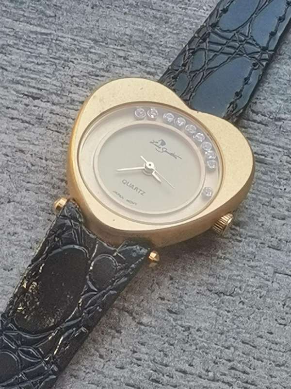 LADIES ELEGANT GOLD LUIS SANTINI HEART SHAPED WATCH IN EXCELLENT WORKING CONDITION