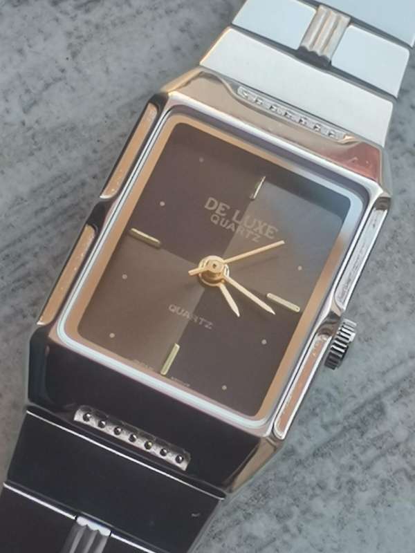 LADIES DE LUXE WATCH IN EXCELLENT WORKING CONDITION