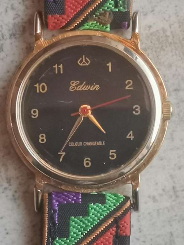 LADIES WATCH COLLECTION ALL IN EXCELLENT WORKING CONDITION - BIDDING FOR ALL 5 WATCHES