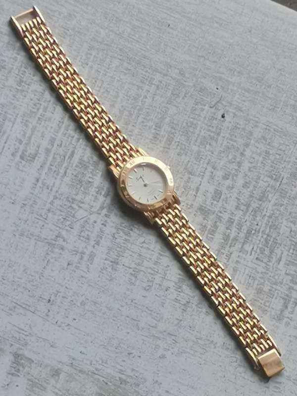 LADIES GOLD SONIC WATCH IN EXCELLENT WORKING CONDITION