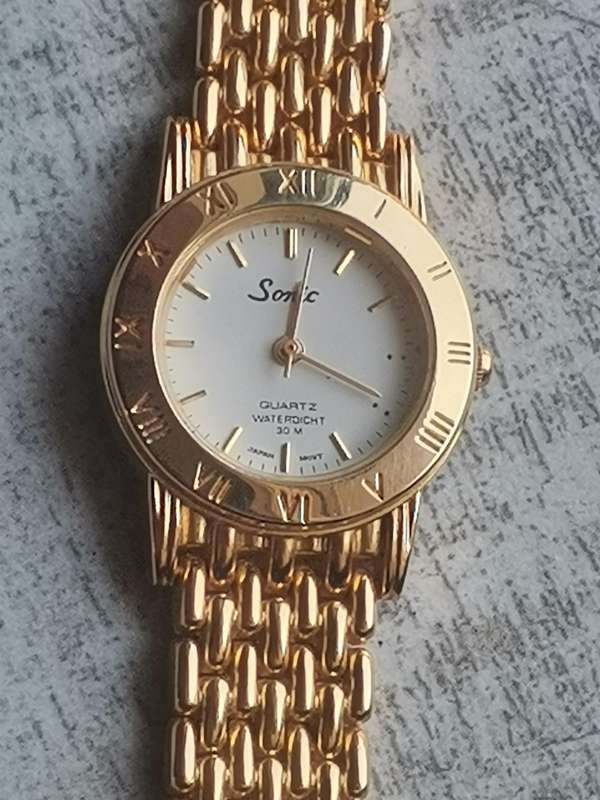 LADIES GOLD SONIC WATCH IN EXCELLENT WORKING CONDITION