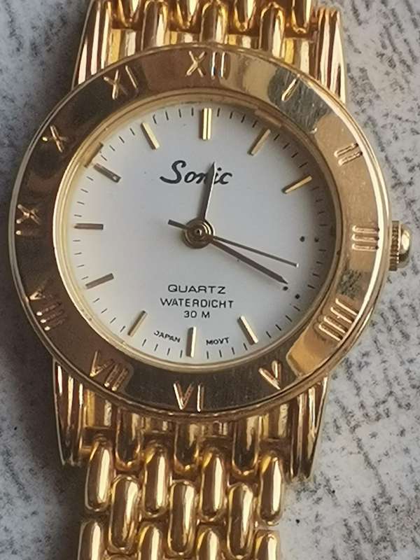 LADIES GOLD SONIC WATCH IN EXCELLENT WORKING CONDITION
