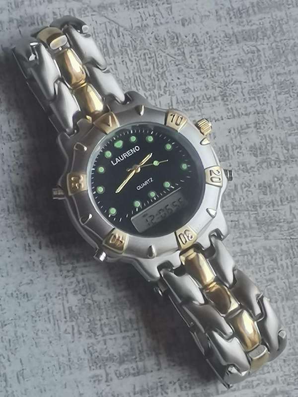 MENS VINTAGE LAURENO ANALOG/DIGITAL WATCH WITH ROTATING BEZEL IN EXCELLENT WORKING CONDITION