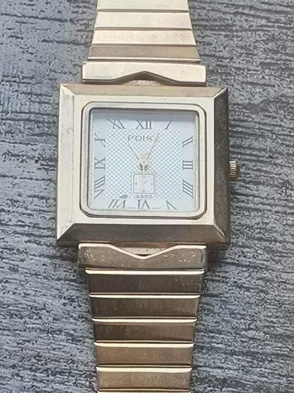 MENS GOLD POISE WATCH IN EXCELLENT WORKING CONDITION