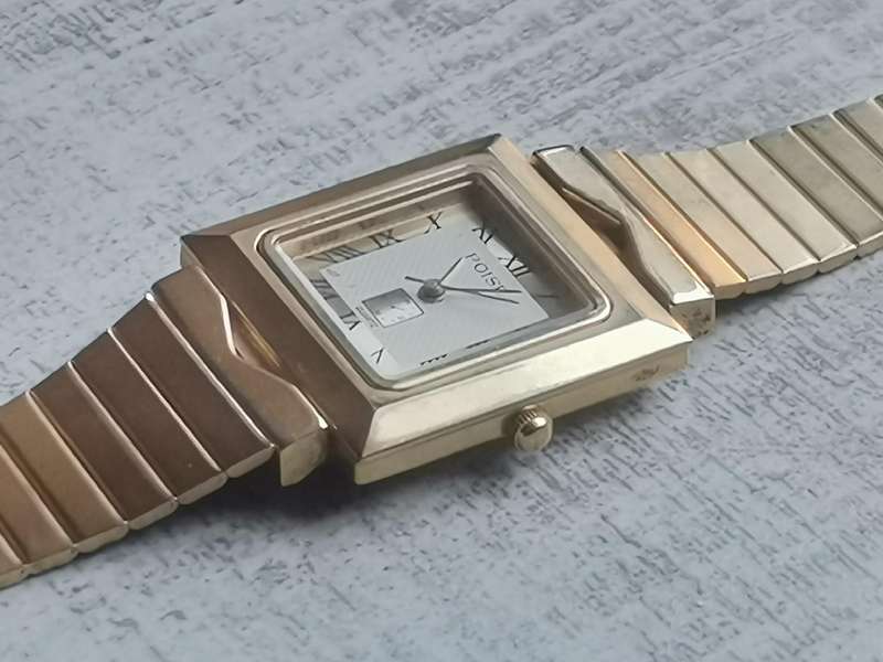 MENS GOLD POISE WATCH IN EXCELLENT WORKING CONDITION
