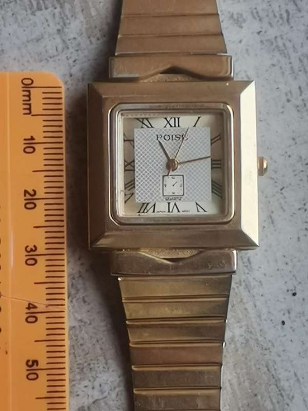 MENS GOLD POISE WATCH IN EXCELLENT WORKING CONDITION