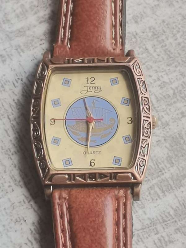 LADIES STUNNING JENNY WATCH IN EXCELLENT WORKING CONDITION