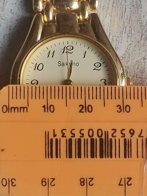 MENS VINTAGE GOLD PLATED SAKYNO WATCH IN EXCELLENT WORKING CONDITION
