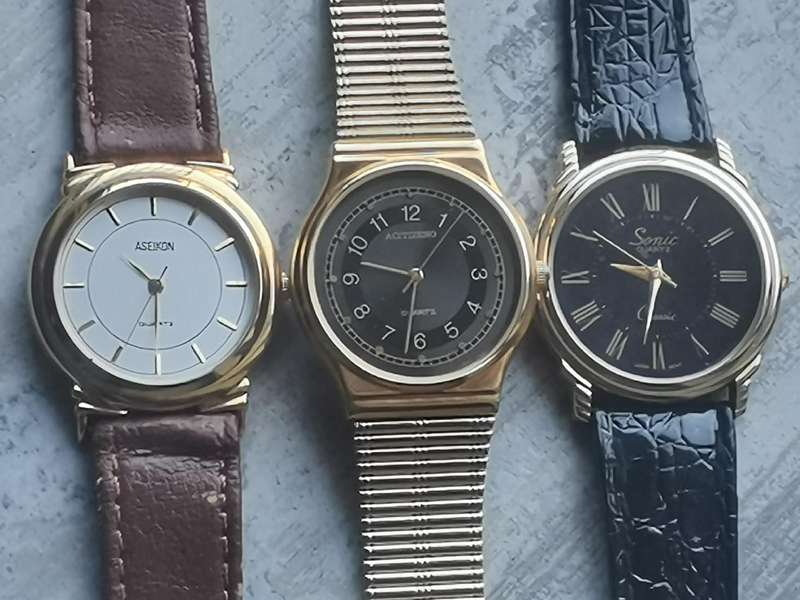 MENS VINTAGE WATCH COLLECTION ALL IN EXCELLENT WORKING CONDITION - BIDDING FOR ALL 3 WATCHES
