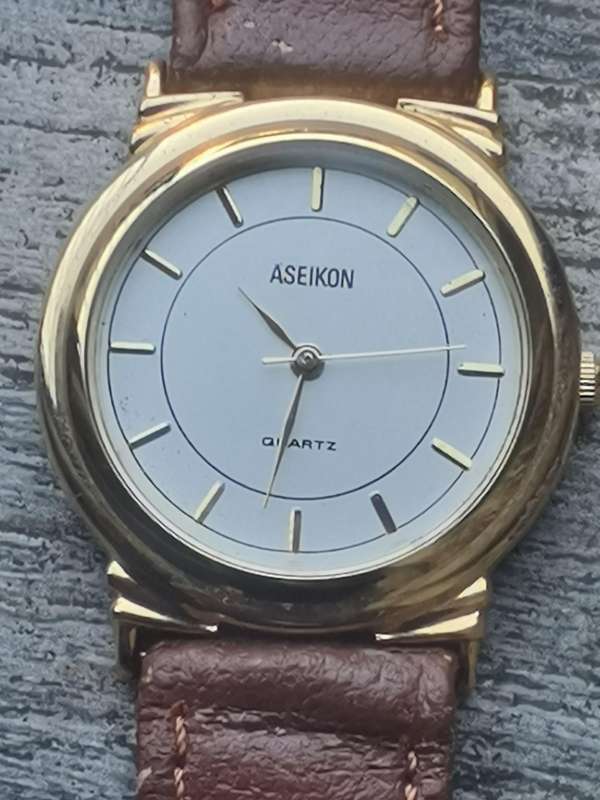 MENS VINTAGE WATCH COLLECTION ALL IN EXCELLENT WORKING CONDITION - BIDDING FOR ALL 3 WATCHES