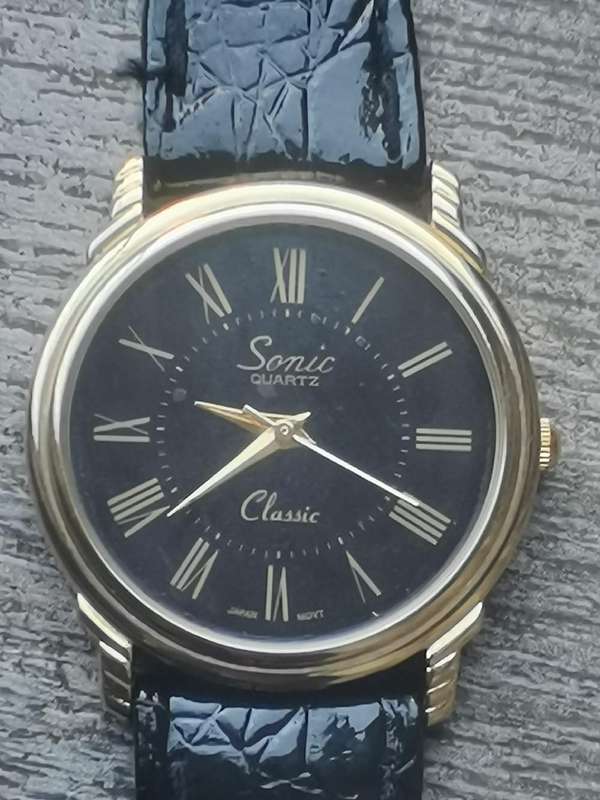 MENS VINTAGE WATCH COLLECTION ALL IN EXCELLENT WORKING CONDITION - BIDDING FOR ALL 3 WATCHES