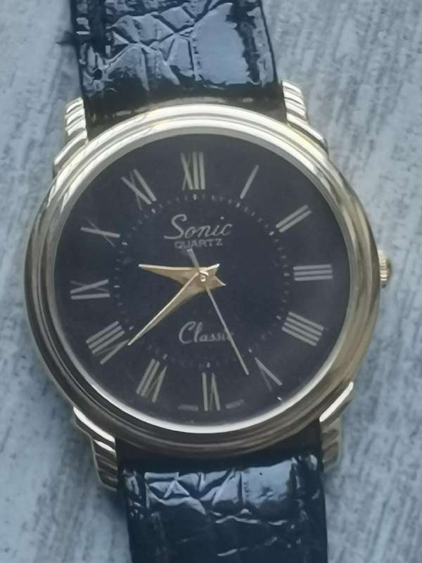 MENS VINTAGE WATCH COLLECTION ALL IN EXCELLENT WORKING CONDITION - BIDDING FOR ALL 3 WATCHES