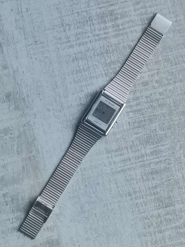 MENS KESSEL ELECTRONIC LCD WATCH IN EXCELLENT WORKING CONDITION