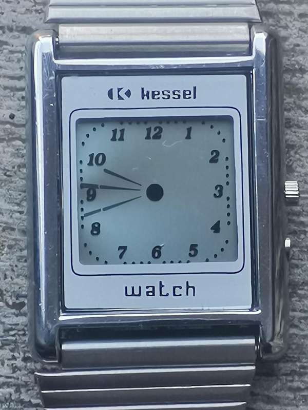 MENS KESSEL ELECTRONIC LCD WATCH IN EXCELLENT WORKING CONDITION