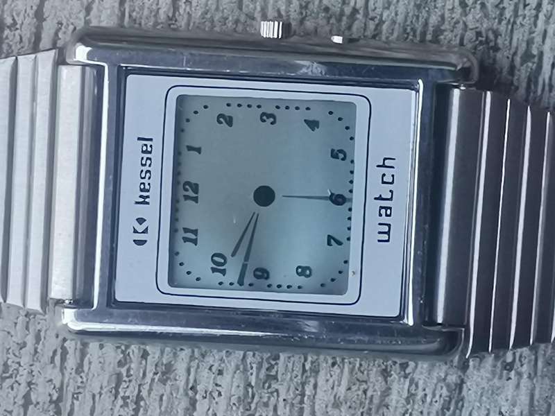 MENS KESSEL ELECTRONIC LCD WATCH IN EXCELLENT WORKING CONDITION