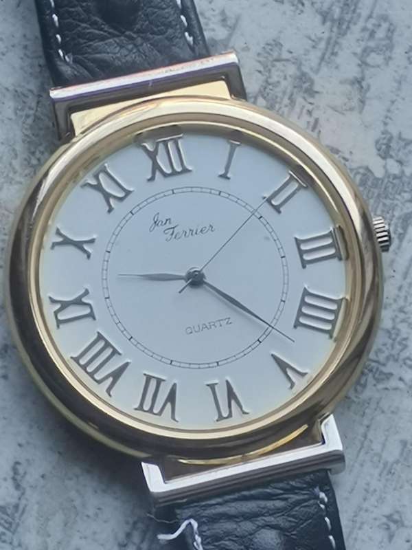 LADIES WATCH COLLECTION ALL IN EXCELLENT WORKING CONDITION - BIDDING FOR ALL 5 WATCHES