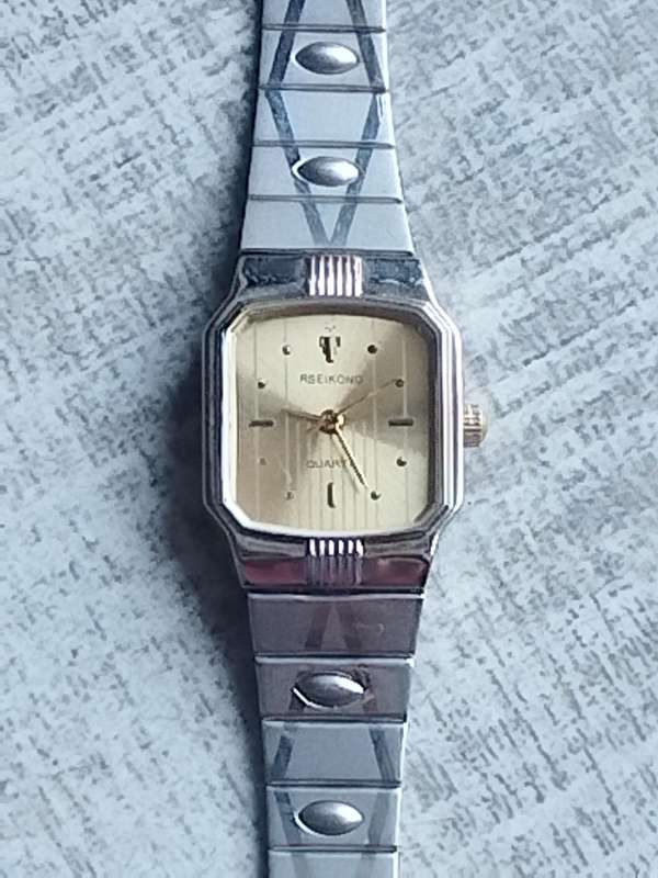 LADIES RSEIKONO STAINLESS STEEL WATCH IN EXCELLENT WORKING CONDITION
