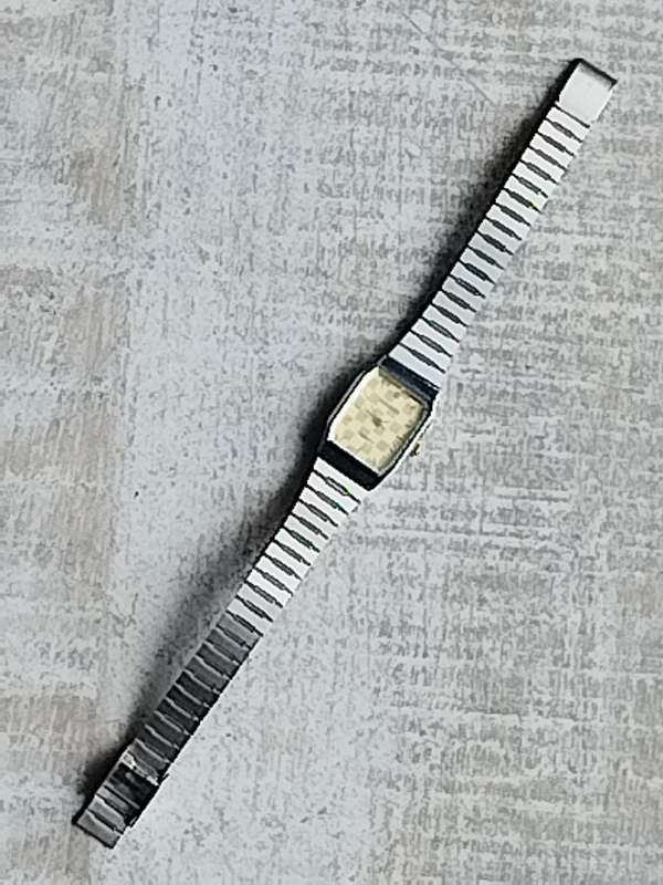LADIES HOMEGATE WATCH IN EXCELLENT WORKING CONDITION