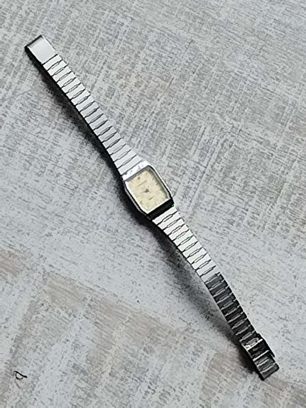 LADIES HOMEGATE WATCH IN EXCELLENT WORKING CONDITION