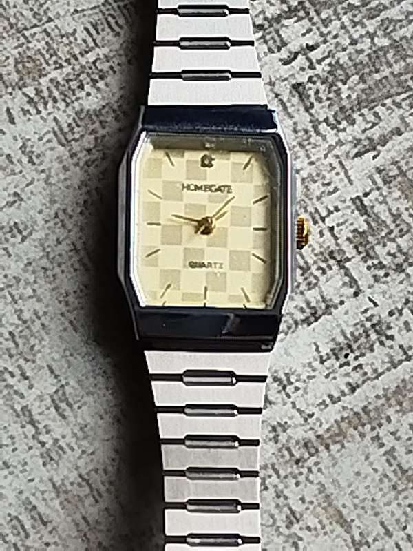 LADIES HOMEGATE WATCH IN EXCELLENT WORKING CONDITION