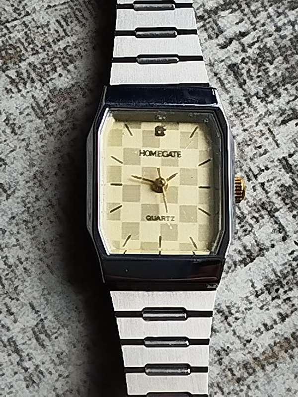LADIES HOMEGATE WATCH IN EXCELLENT WORKING CONDITION