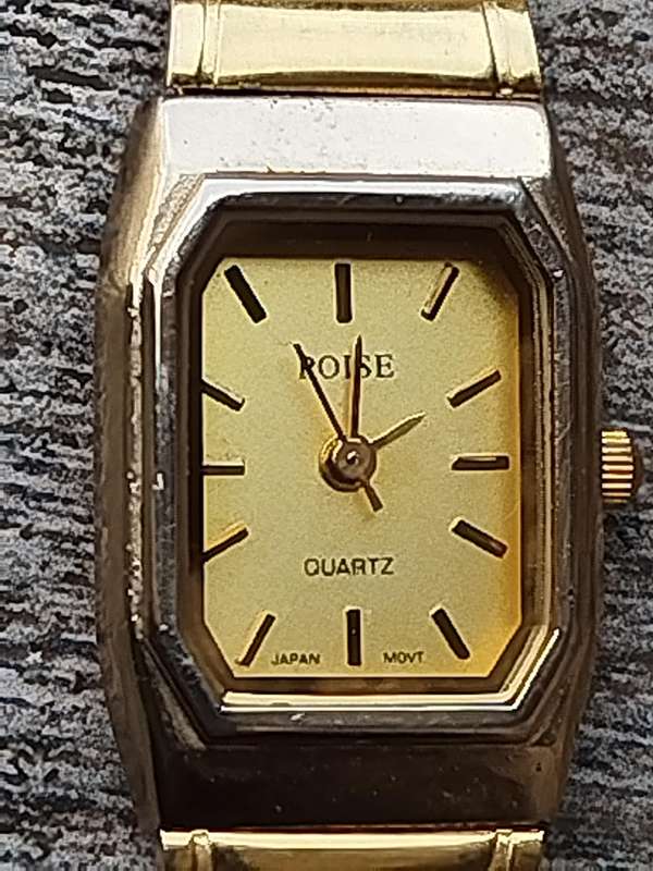 LADIES GOLD POISE WATCH IN EXCELLENT WORKING CONDITION