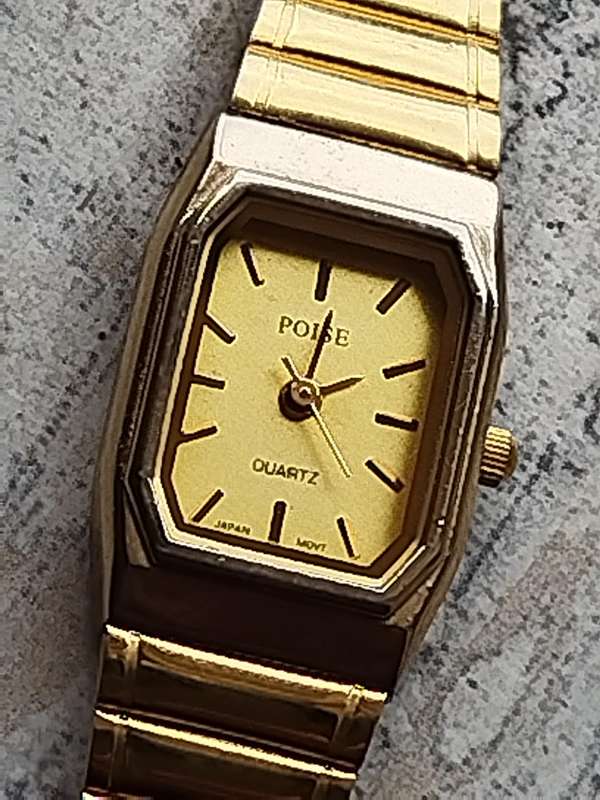 LADIES GOLD POISE WATCH IN EXCELLENT WORKING CONDITION