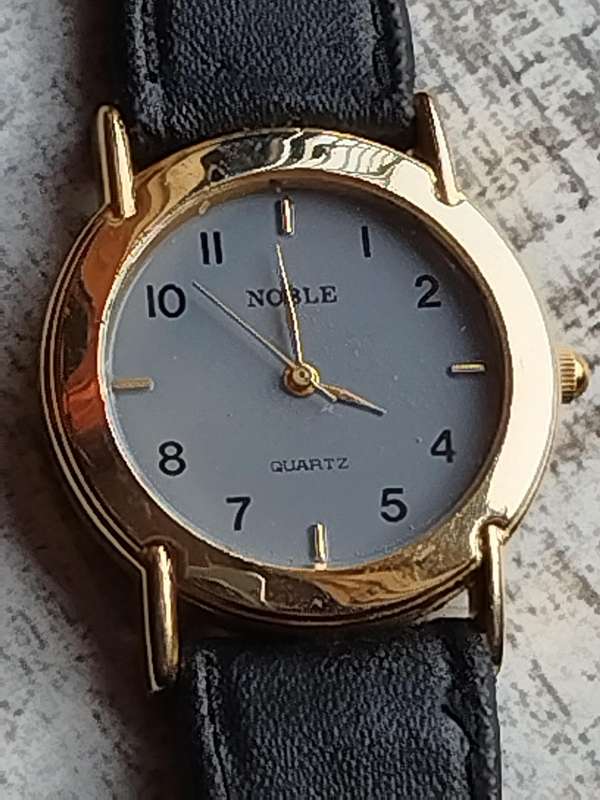 MENS VINTAGE NOBLE GOLD PLATED WATCH IN EXCELLENT WORKING CONDITION