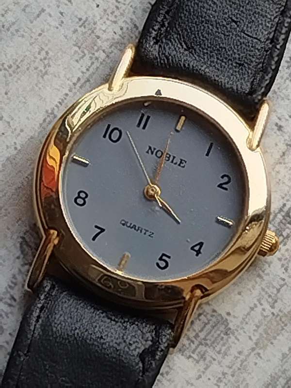 MENS VINTAGE NOBLE GOLD PLATED WATCH IN EXCELLENT WORKING CONDITION