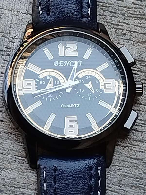 MENS BENCHI FASHION WATCH IN EXCELLENT WORKING CONDITION