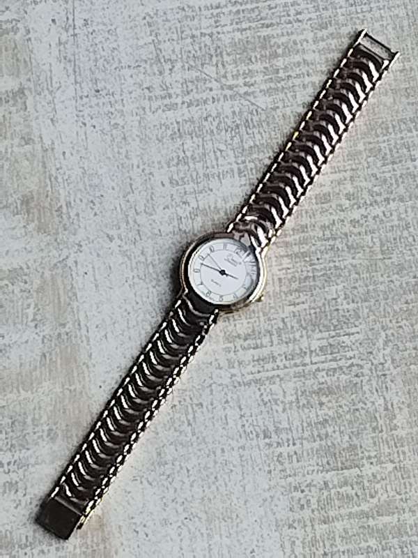 MENS VINTAGE OMAX WATCH IN EXCELLENT WORKING CONDITION - NEW OLD STOCK