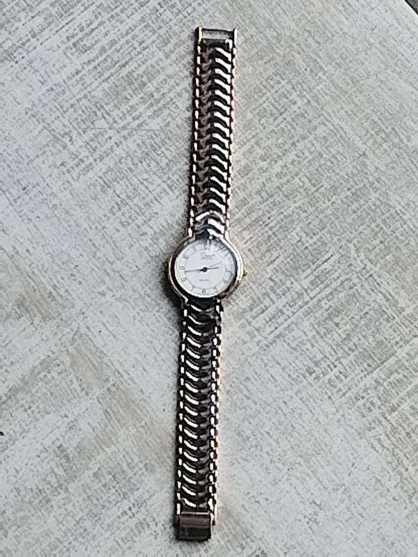 MENS VINTAGE OMAX WATCH IN EXCELLENT WORKING CONDITION - NEW OLD STOCK