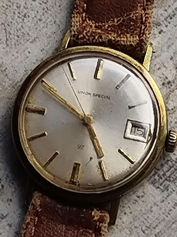 MENS VINTAGE WATCHES FOR SPARES OR REPAIRS