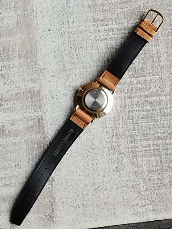STUNNING LADIES VIENNA GOLD PLATED WATCH IN EXCELLENT WORKING CONDITION