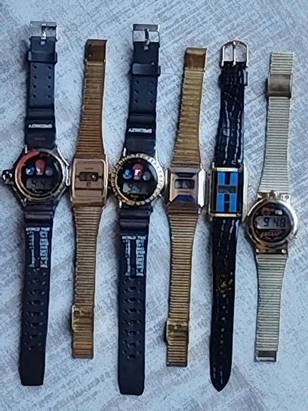 MENS VINTAGE DIGITAL WATCH COLLECTION ALL IN GOOD WORKING COND - BIDDING FOR ALL 6 WATCHES