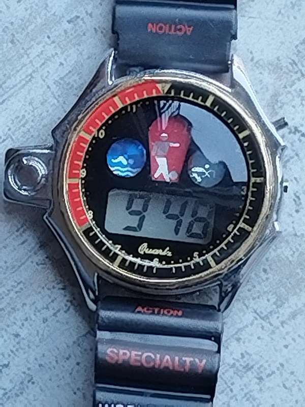 MENS VINTAGE DIGITAL WATCH COLLECTION ALL IN GOOD WORKING COND - BIDDING FOR ALL 6 WATCHES