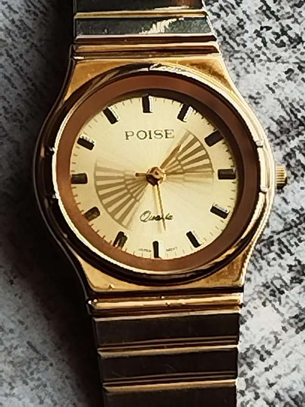 LADIES GOLD POISE WATCH IN EXCELLENT WORKING CONDITION