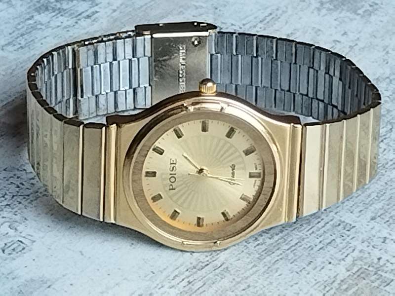 LADIES GOLD POISE WATCH IN EXCELLENT WORKING CONDITION