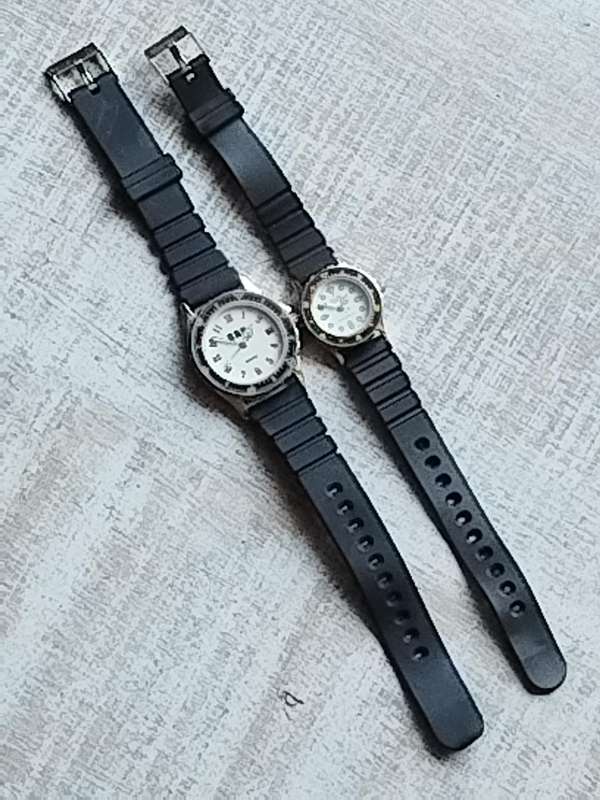 MENS AND LADIES WATCH SET BOTH IN EXCELLENT WORKING CONDITION