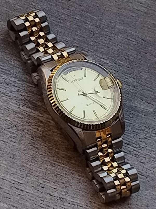 MENS VINTAGE HOMEGATE WATCH IN EXCELLENT WORKING CONDITION