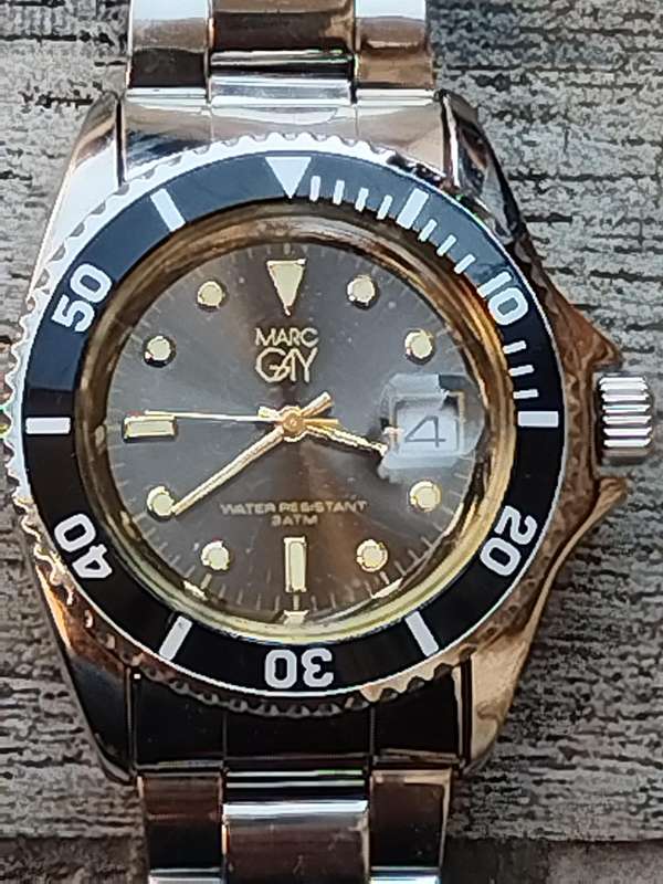 MENS MARC GAY WATCH WITH ROTATING BEZEL IN EXCELLENT WORKING CONDITION