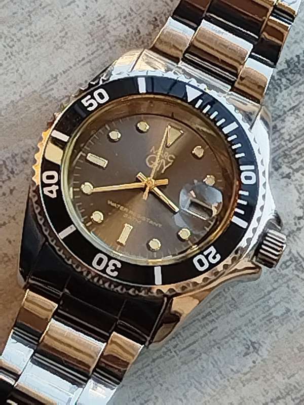 MENS MARC GAY WATCH WITH ROTATING BEZEL IN EXCELLENT WORKING CONDITION