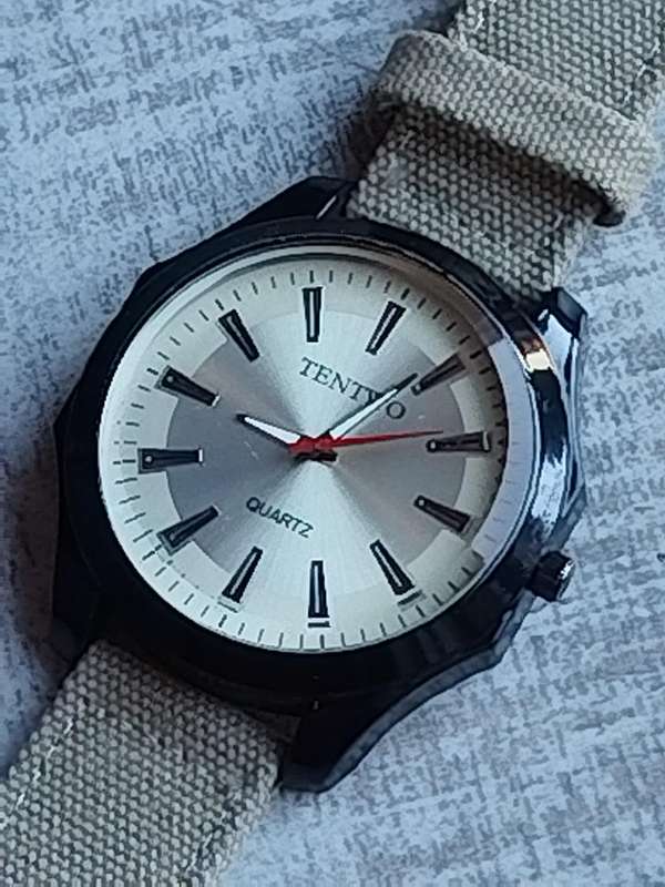 MENS TEN TWO ARMY WATCH WITH HUGE 50MM DIAL IN EXCELLENT WORKING CONDITION